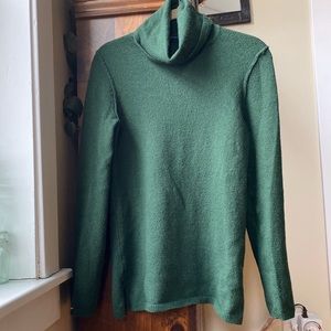 GAP Vintage Green Turtleneck Sweater
